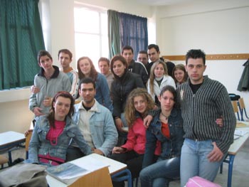 Τα παιδιά της Γ΄ Λυκείου του 8ου Εν. Λυκείου Πατρών που υλοποίησαν το πρόγραμμα